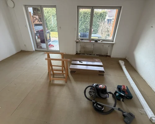 AE9F19D4-430B-4ADA-9C92-988F397F0D2E